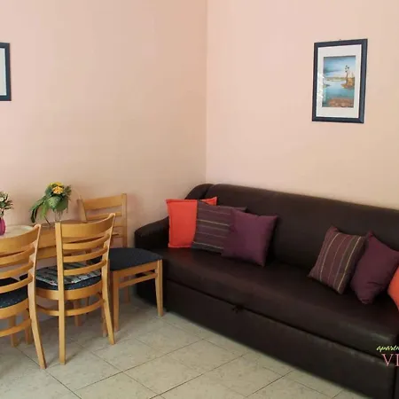 1 Appartamento Povljana