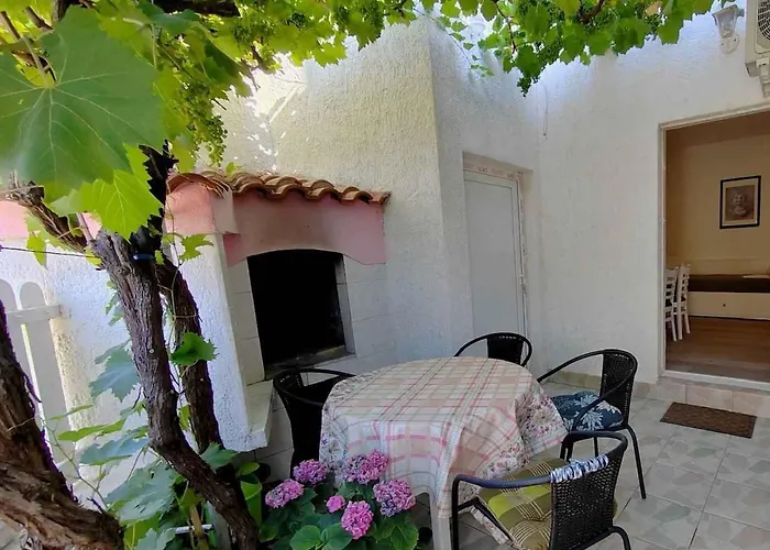 Apartament 1 Povljana